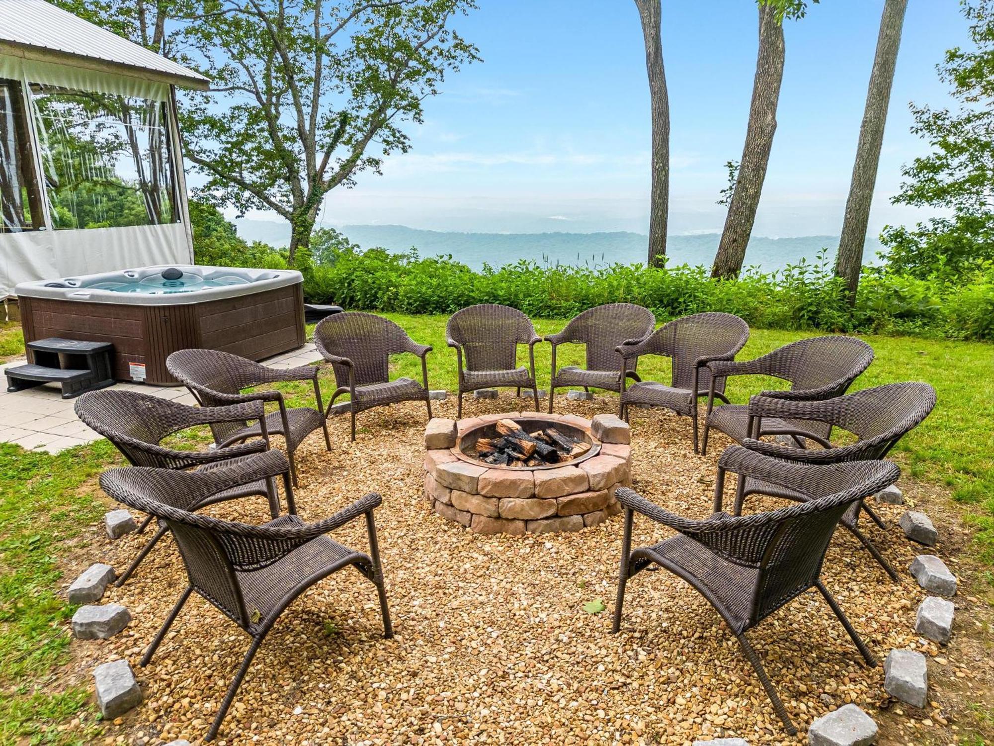 Cragsmere Manor Views 24 Guests Mentone Exterior photo